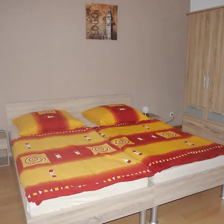 Gemuetliche Ferienwohnung Mit Kamin Und Garten - 10 Minuten Von Templin Camping *