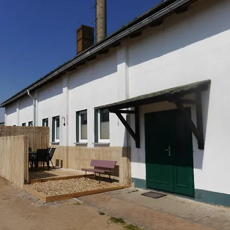 Gemuetliche Ferienwohnung Mit Kamin Und Garten - 10 Minuten Von Templin * Milmersdorf